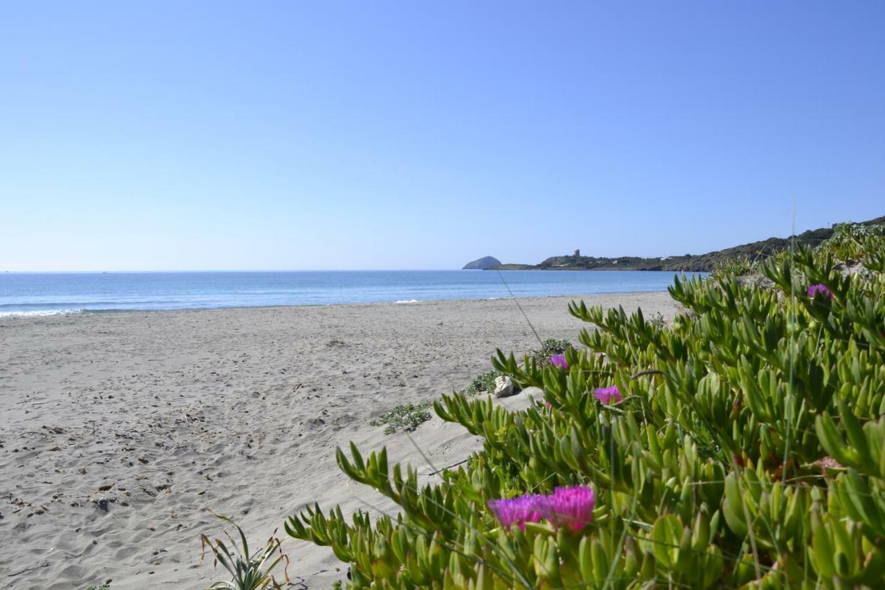 Villa Blu Marlin à SantʼAntìoco Extérieur photo